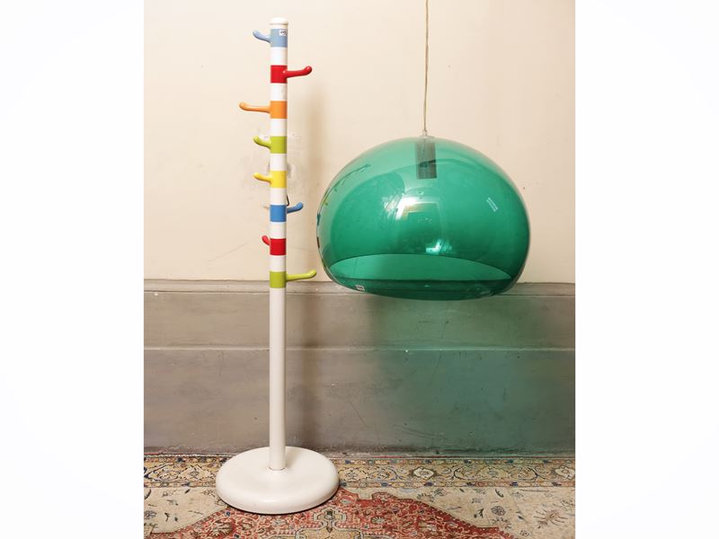 Due complementi di arredo di gusto moderno