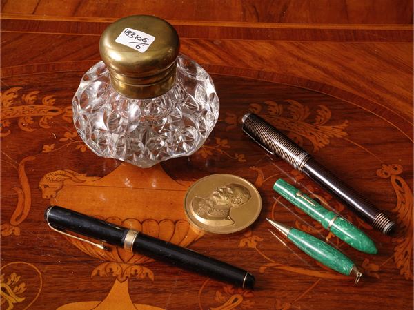Collectible writing accessories