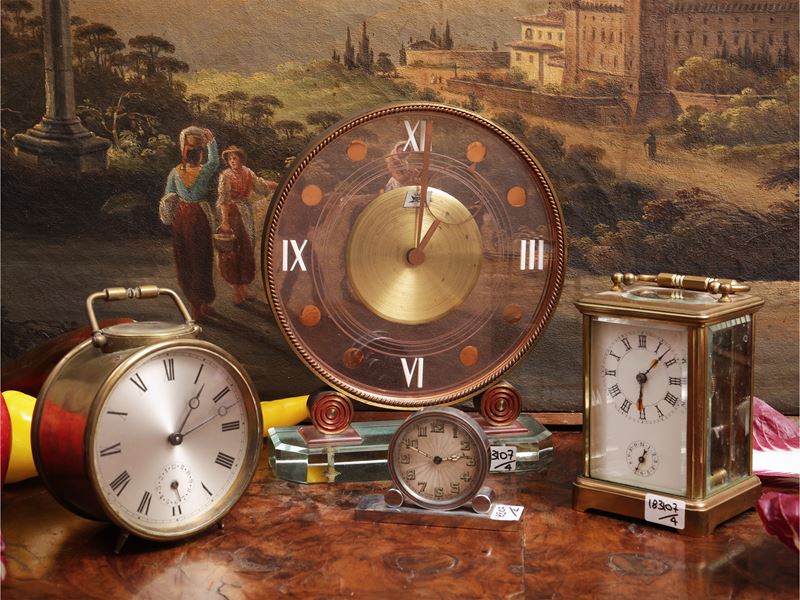 Quattro orologi da tavolo