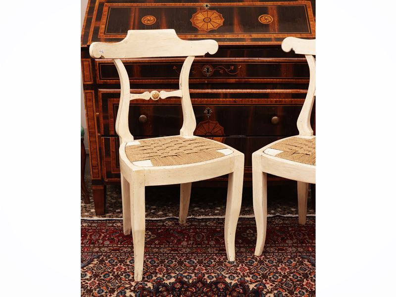 Sedie rustiche in legno laccato bianco, serie di sei esemplari, XIX secolo