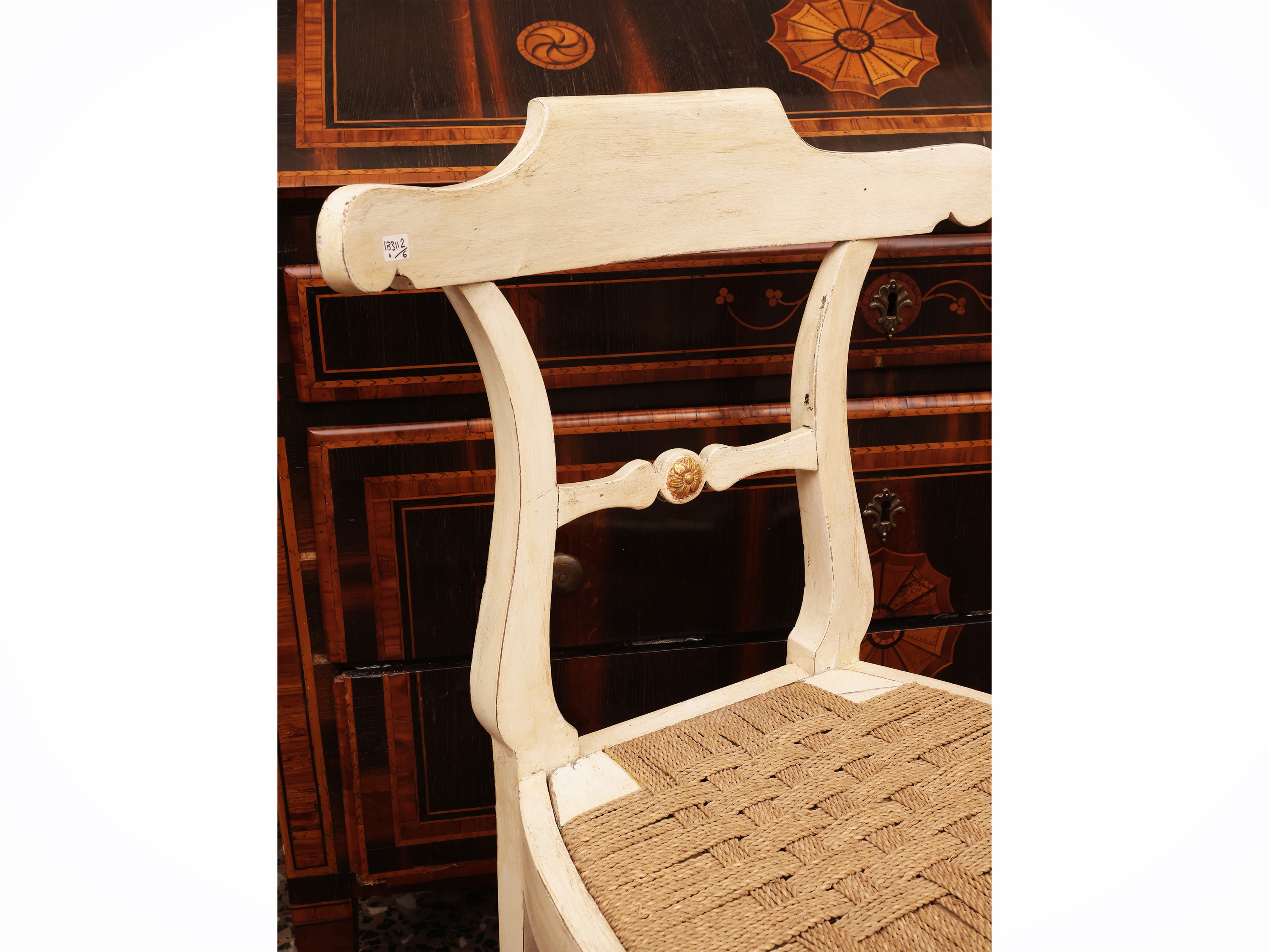 Sedie rustiche in legno laccato bianco, serie di sei esemplari, XIX secolo