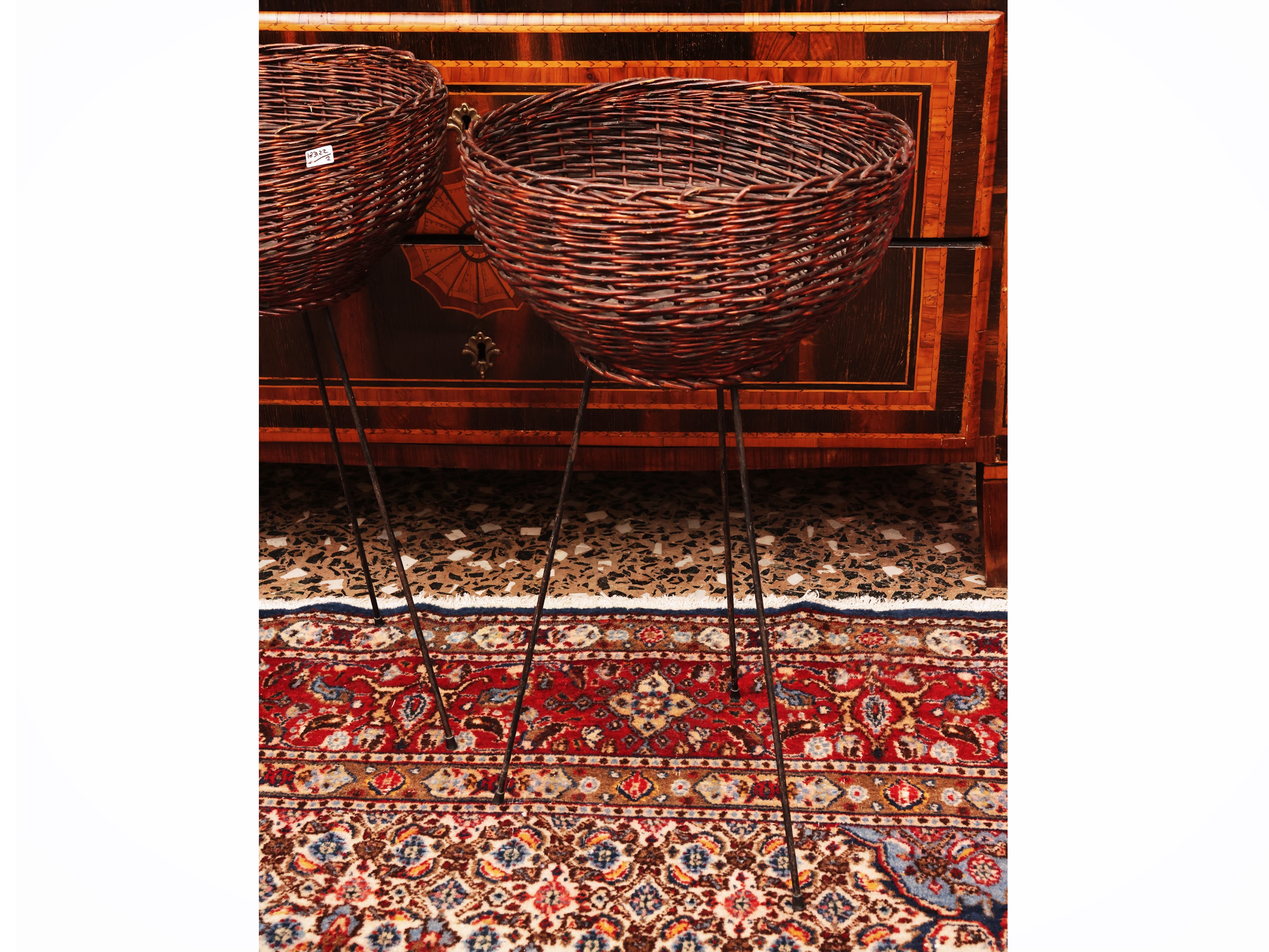 Coppia di fioriere in vimini