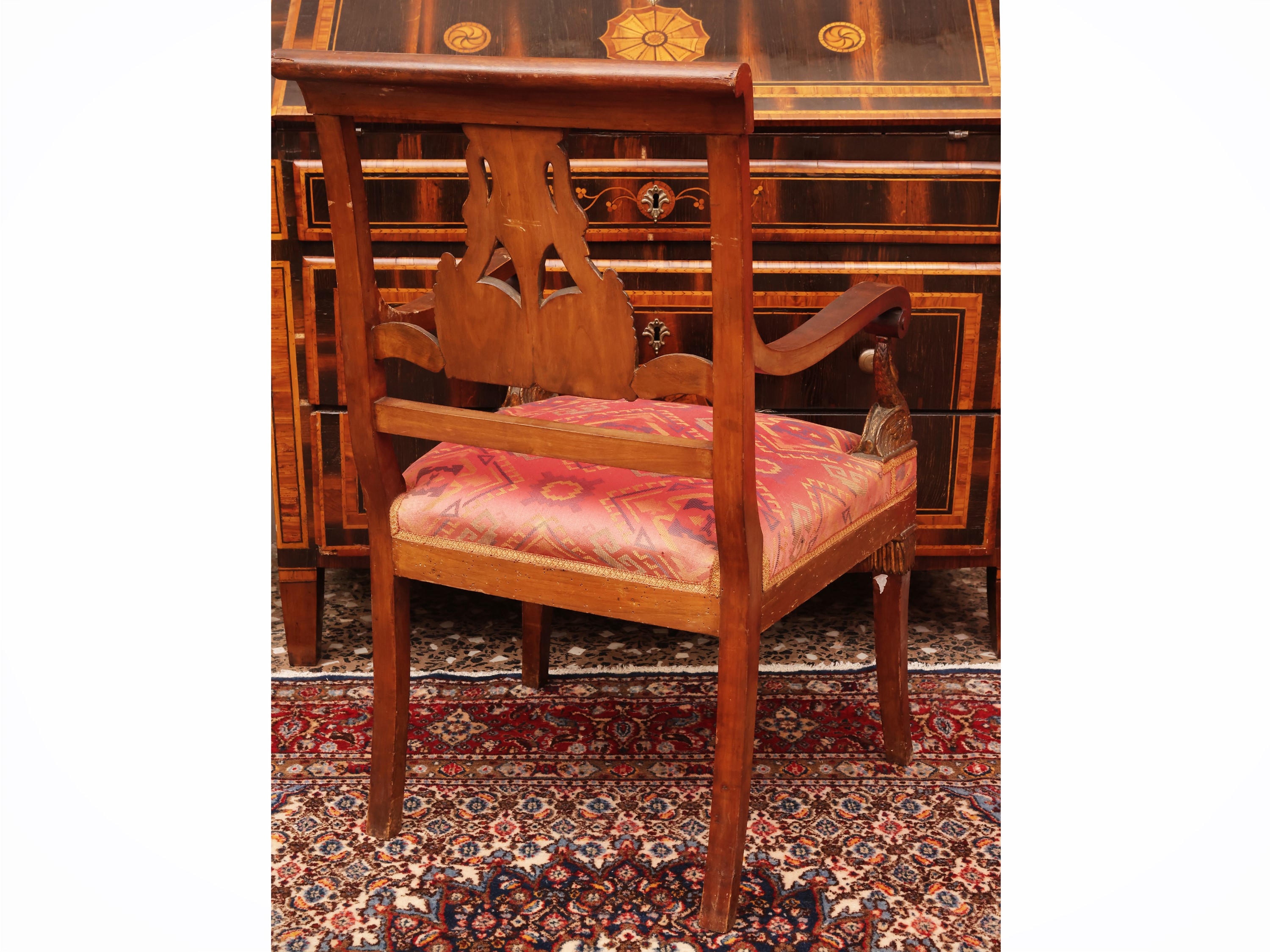 Coppia di poltroncine in noce