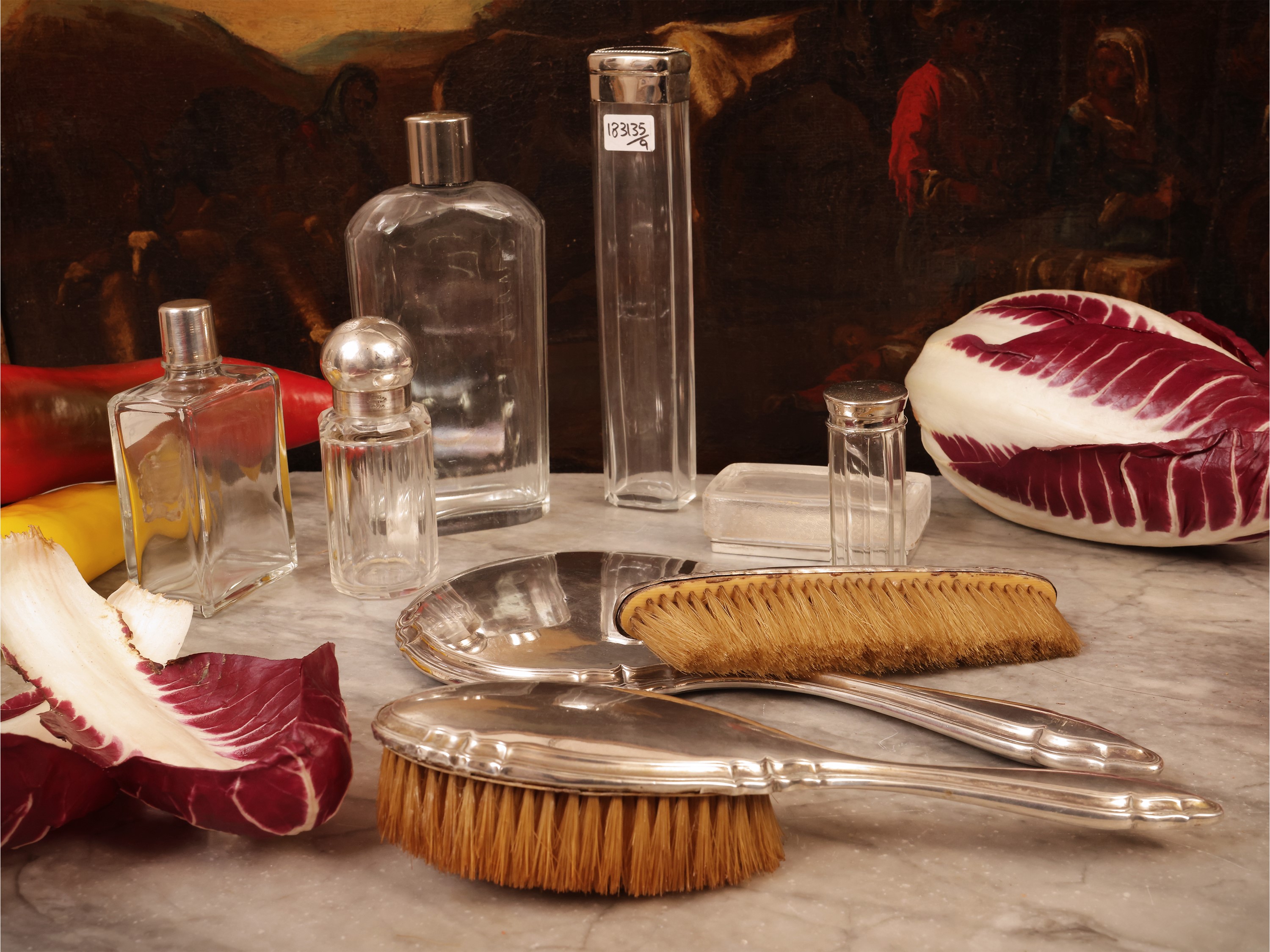 Miscellanea di accessori da toilette in argento