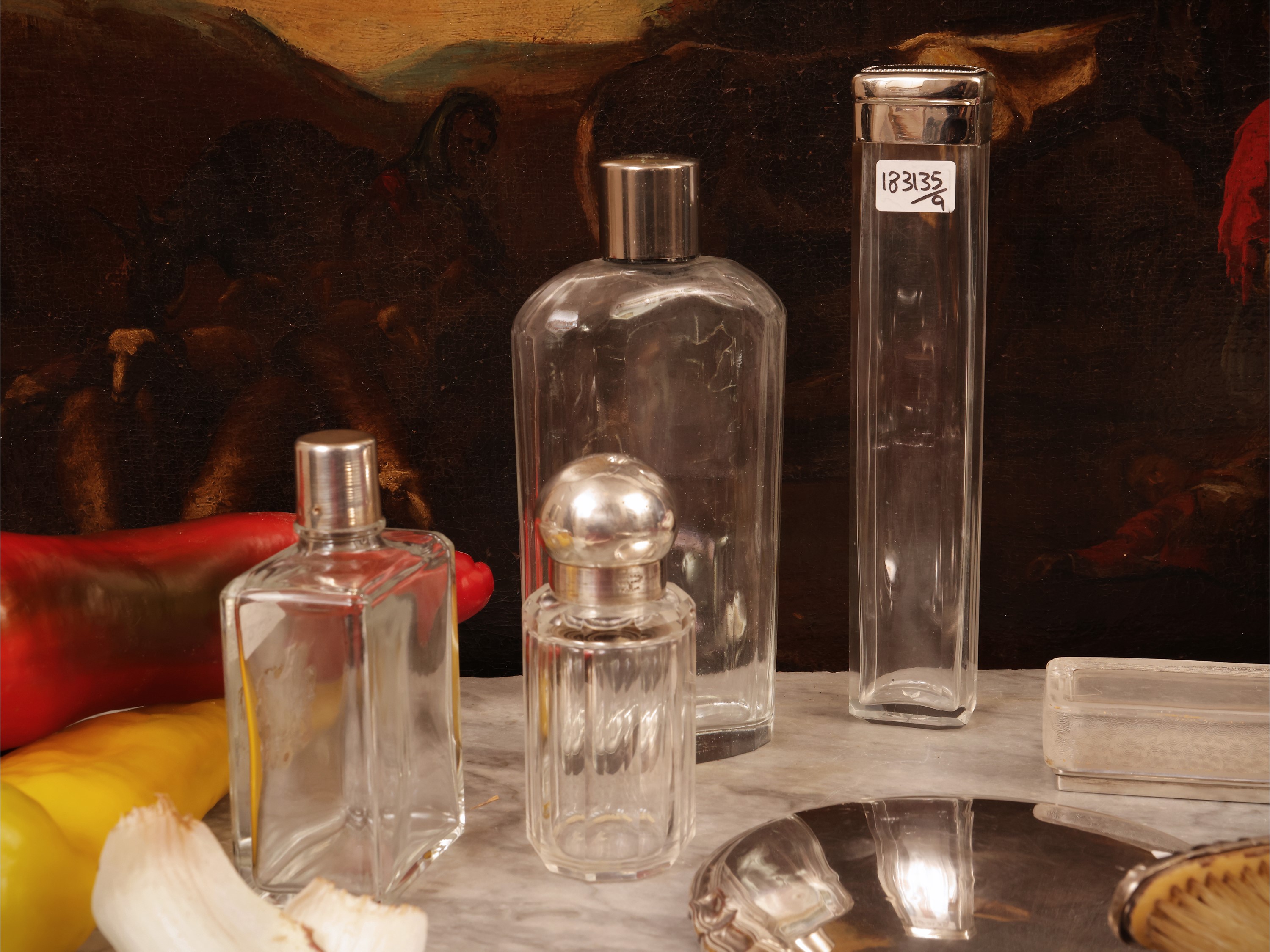 Miscellanea di accessori da toilette in argento