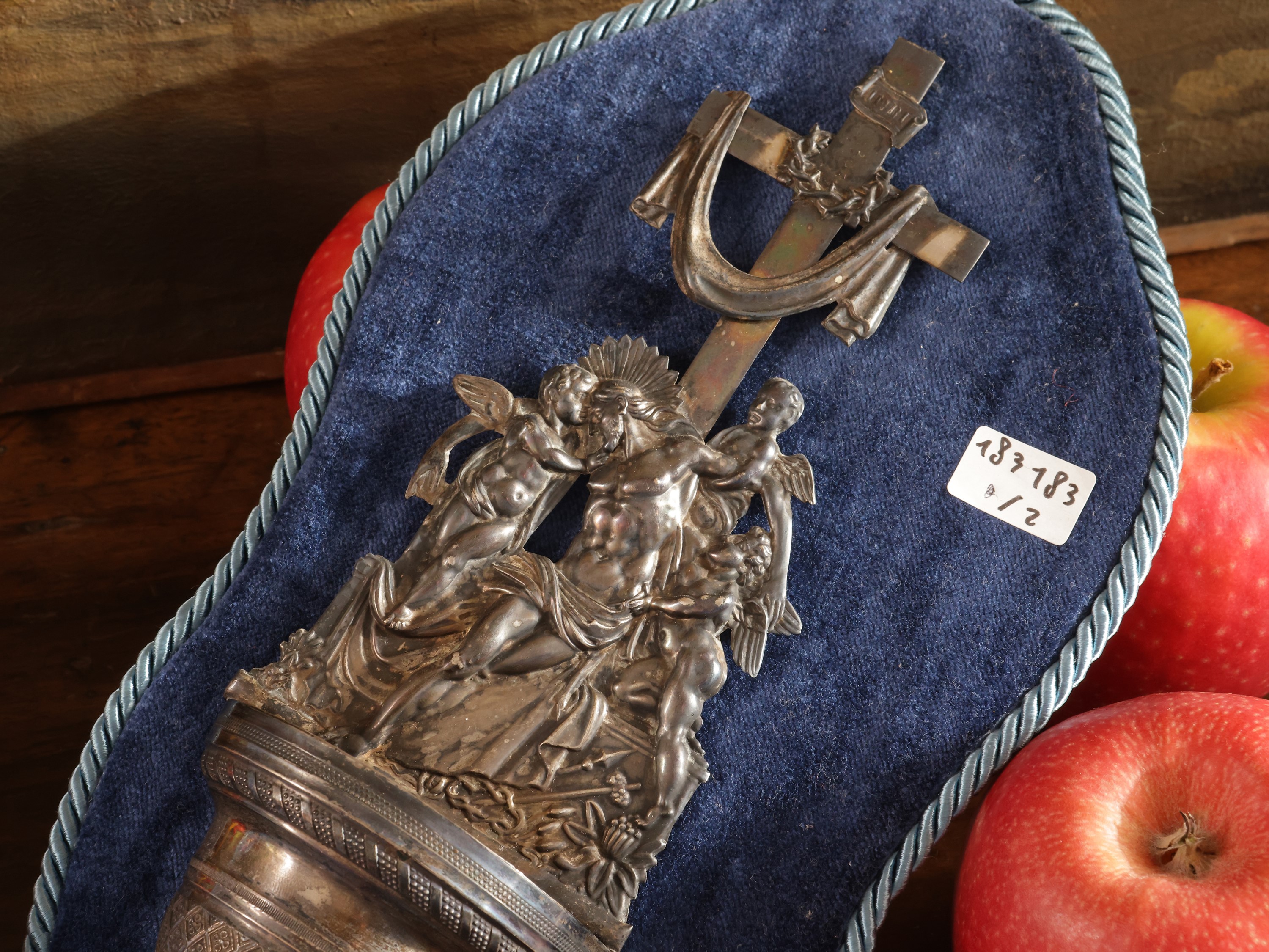 Coppia di acquasantiere in lamina di argento, Alessandro Briganti