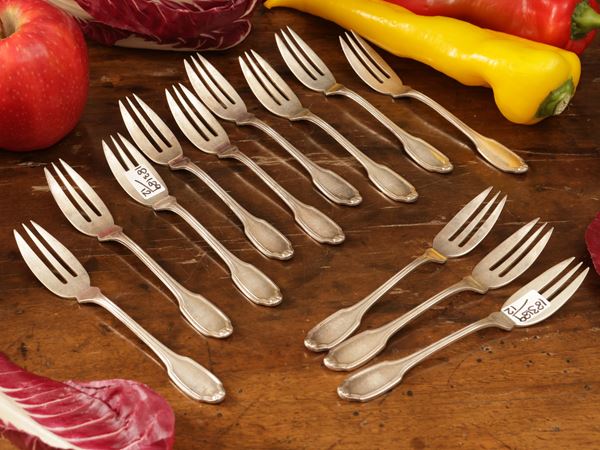 Series of twelve three-pronged dessert forks, Clementi  (Bologna 1943-1971)  - Auction Florentine Style - Maison Bibelot - Casa d'Aste Firenze - Milano