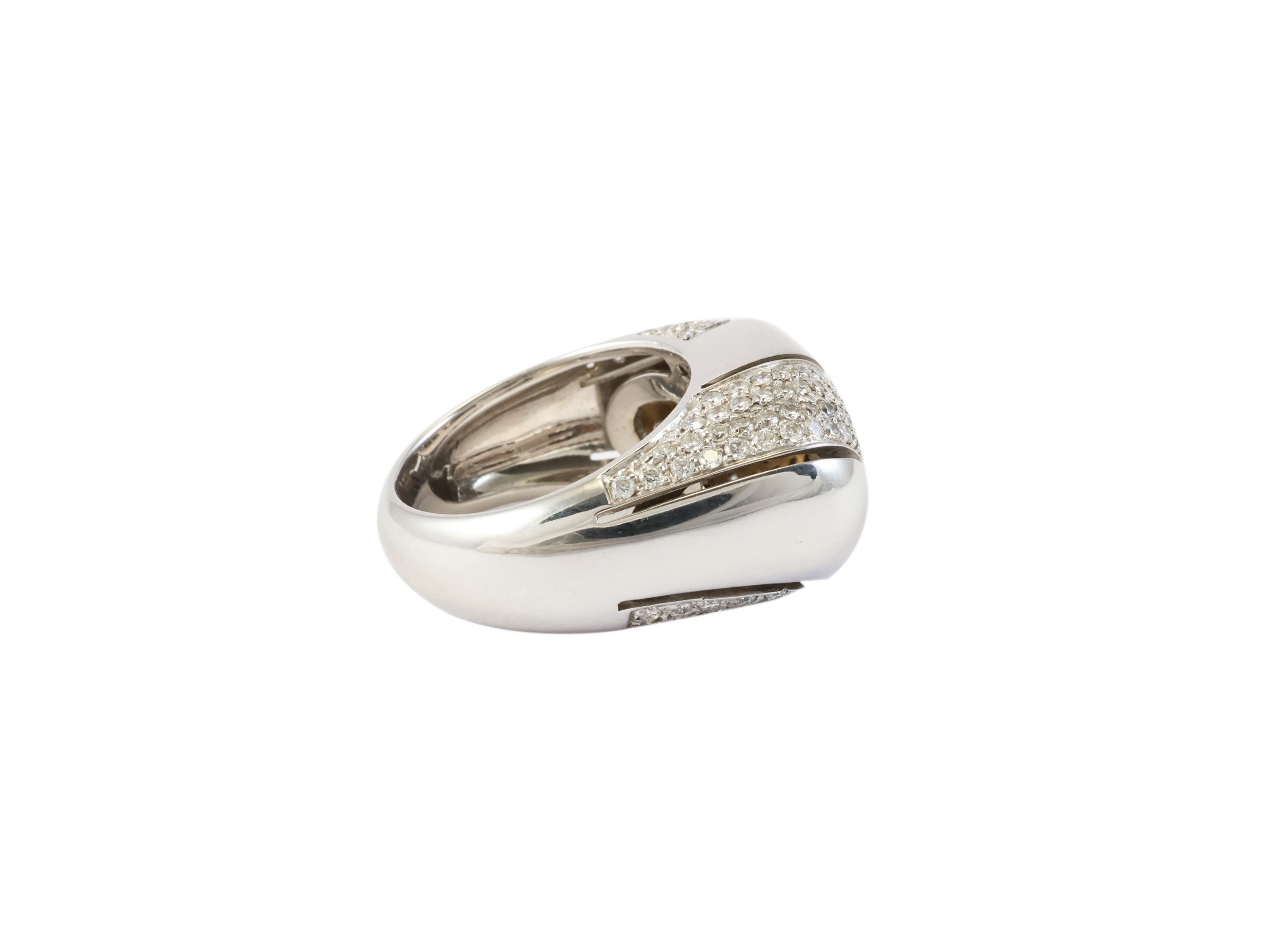 Damiani, anello in oro bianco e pavè di diamanti