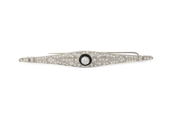Spilla in oro bianco con diamanti