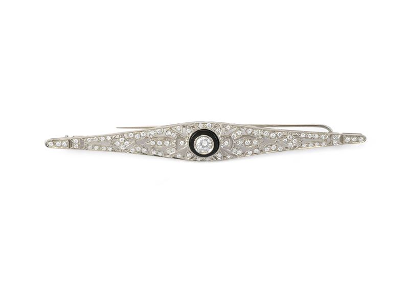 Spilla in oro bianco con diamanti