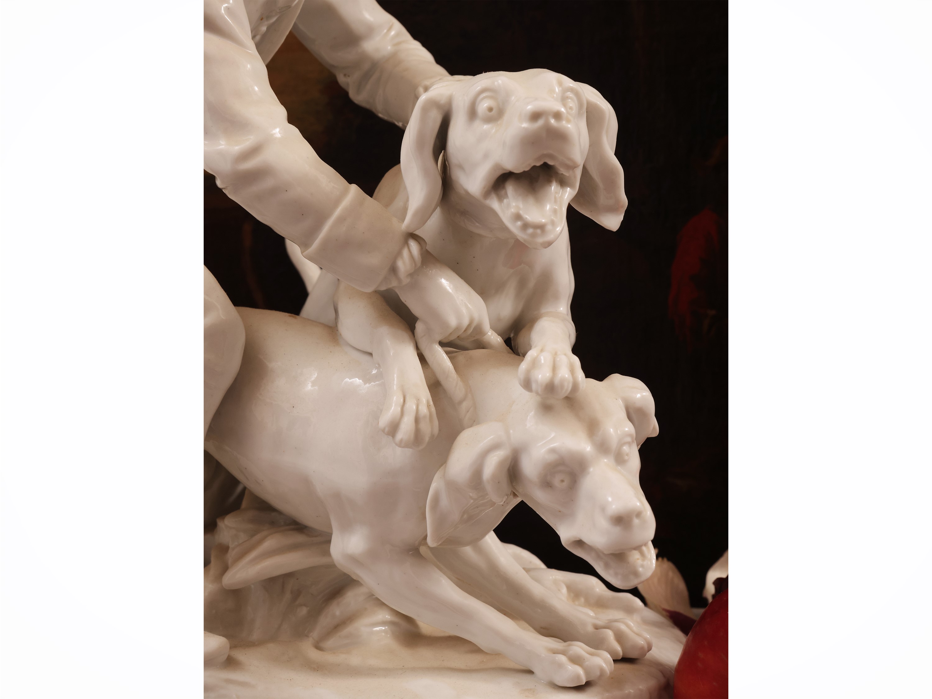 Jean Baptiste Oudry, Valletto con cani, porcellana, Capodimonte, XIX secolo