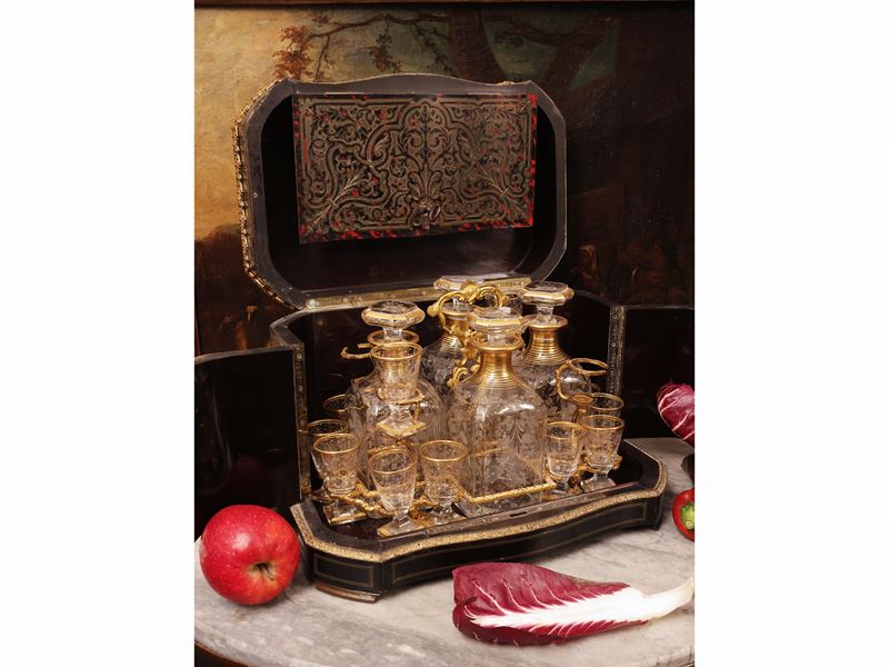 Rosoliera in stile Boulle con set da liquore
