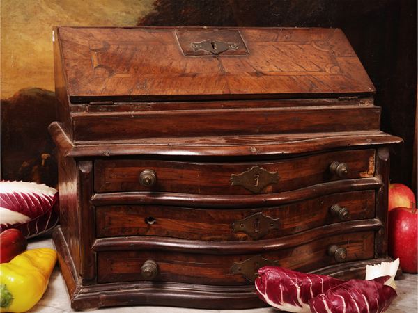 Miniature folding chest of drawers in walnut veneer