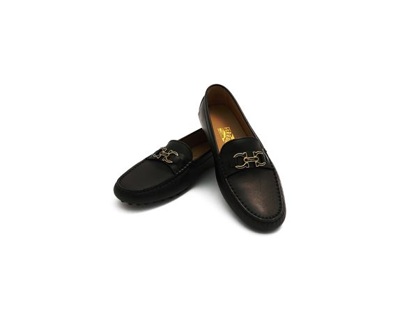 Salvatore Ferragamo - Mocassini in  pelle nera