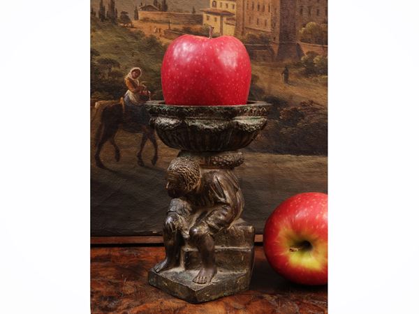 Piccola acquasantiera in bronzo