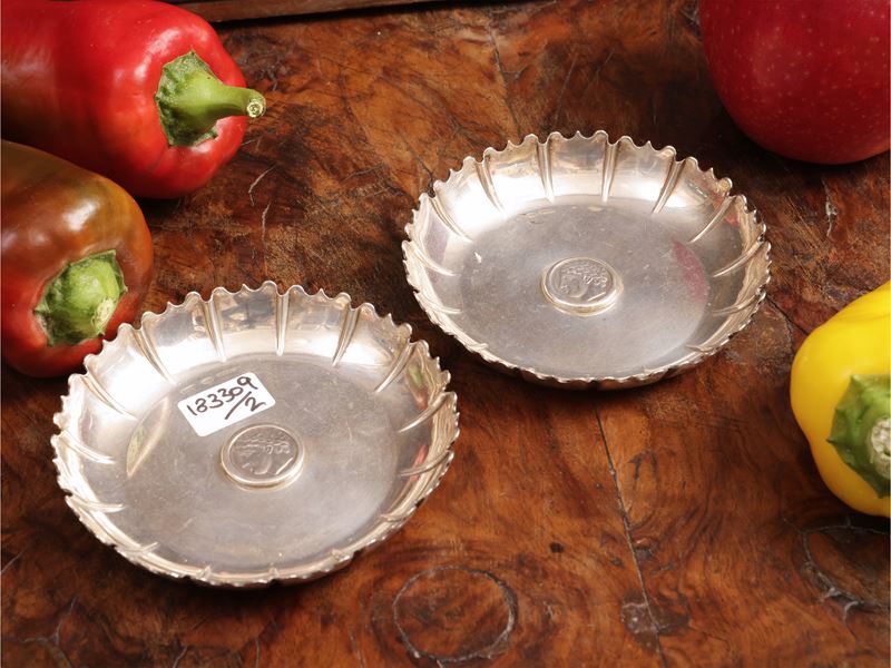 Coppia di posacenere in argento sterling