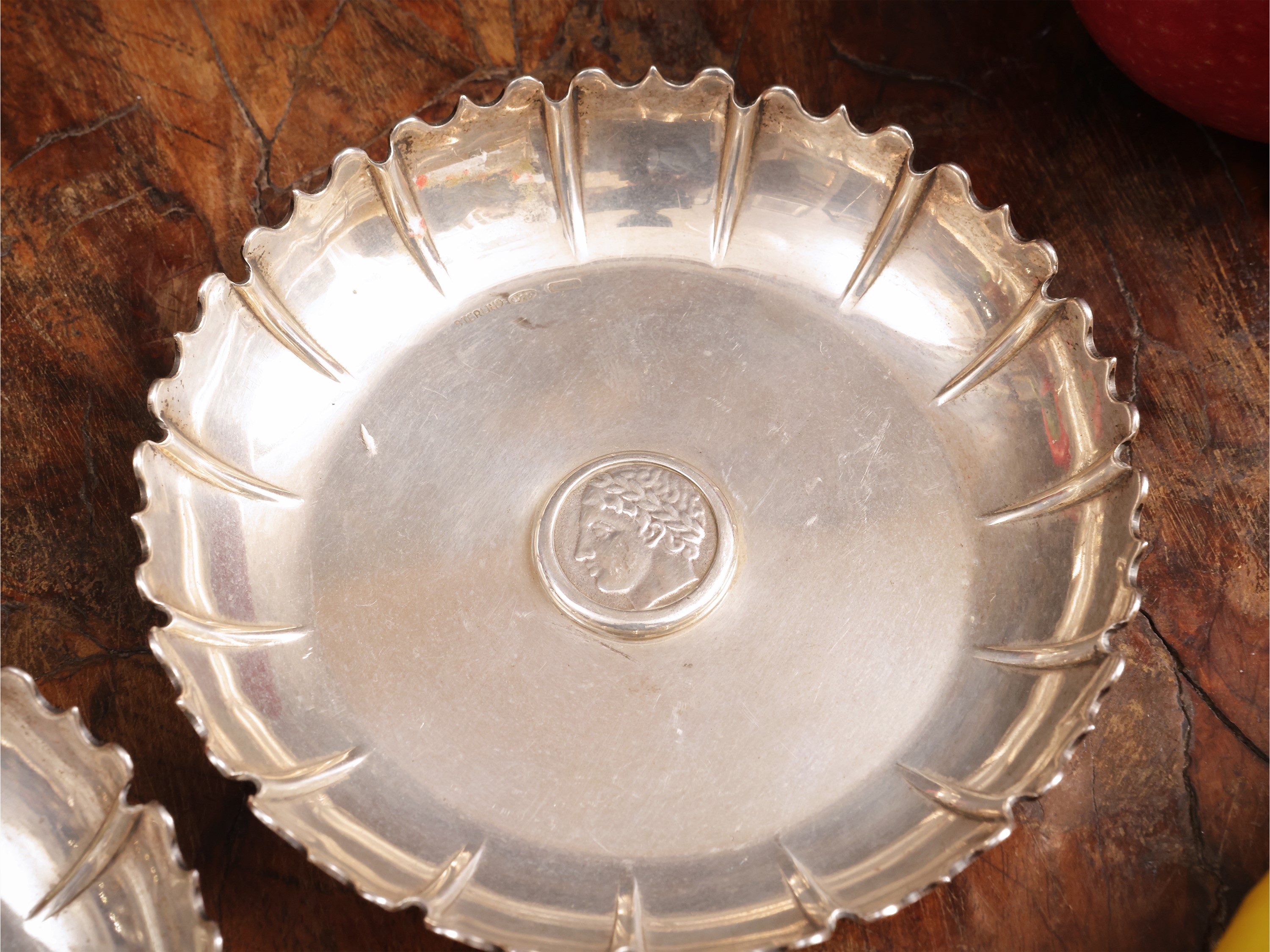 Coppia di posacenere in argento sterling