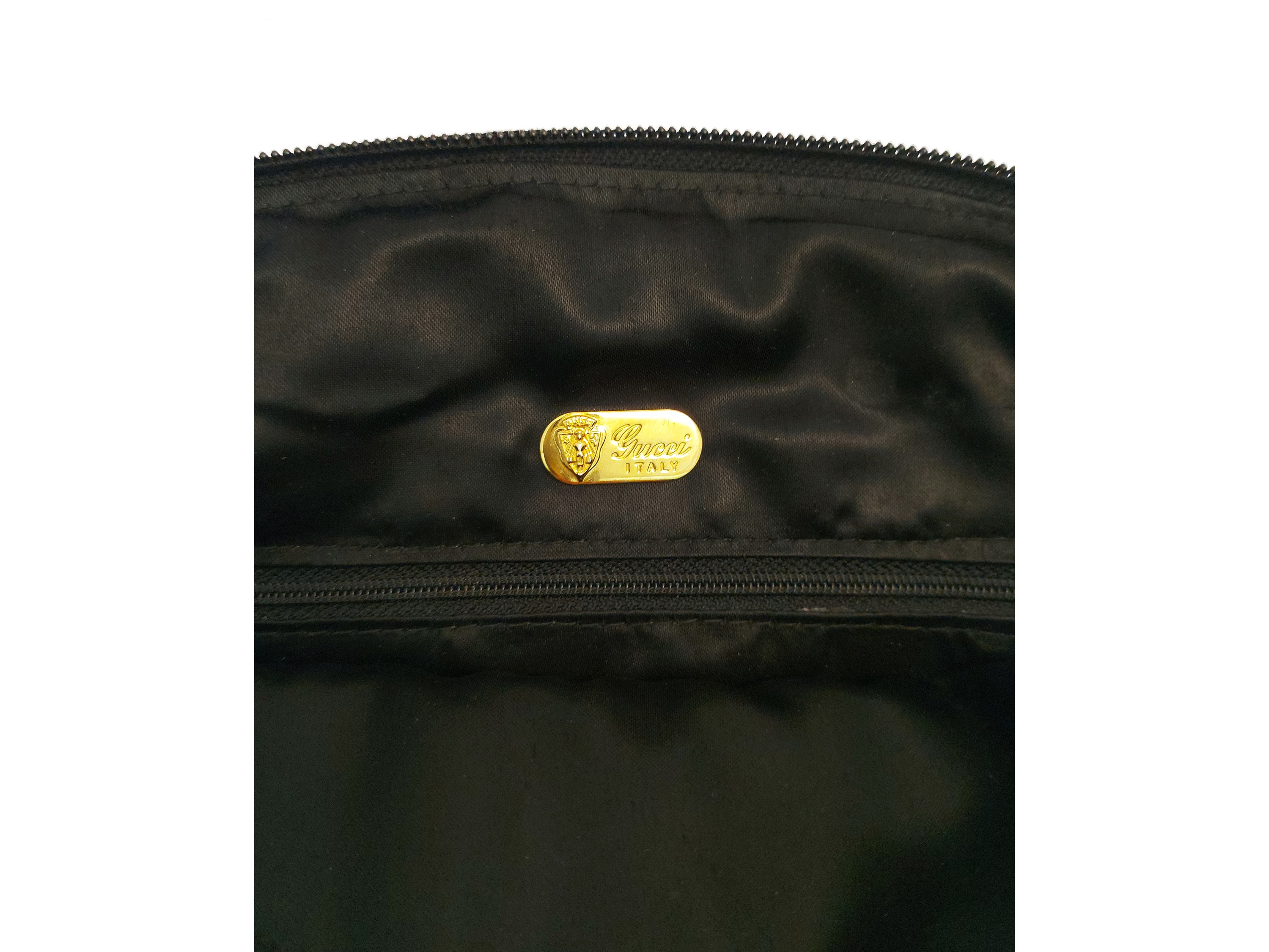 Gucci, Borsetta in velluto nero con ricamo floreale