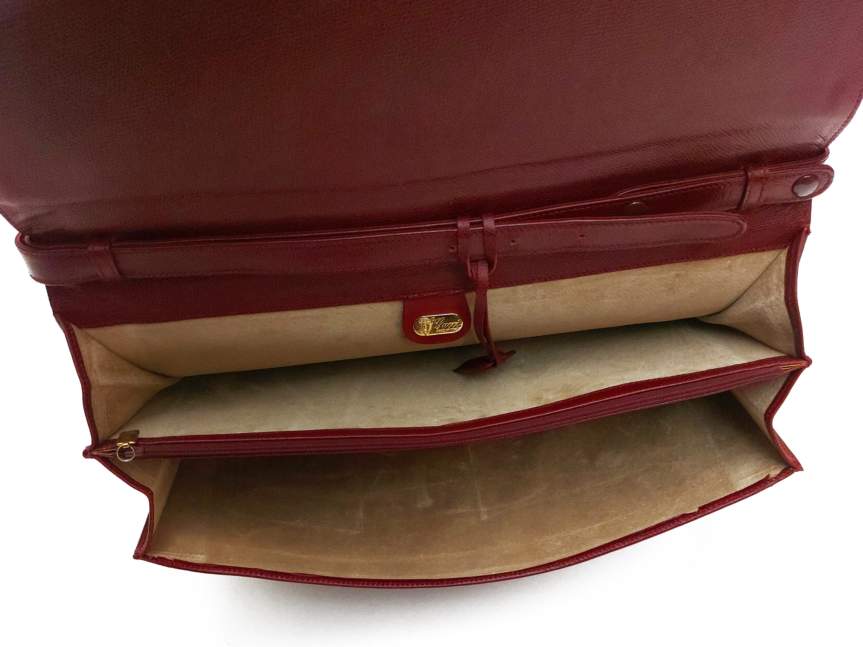 Gucci, Cartella in pelle bordeaux con tracolla regolabile