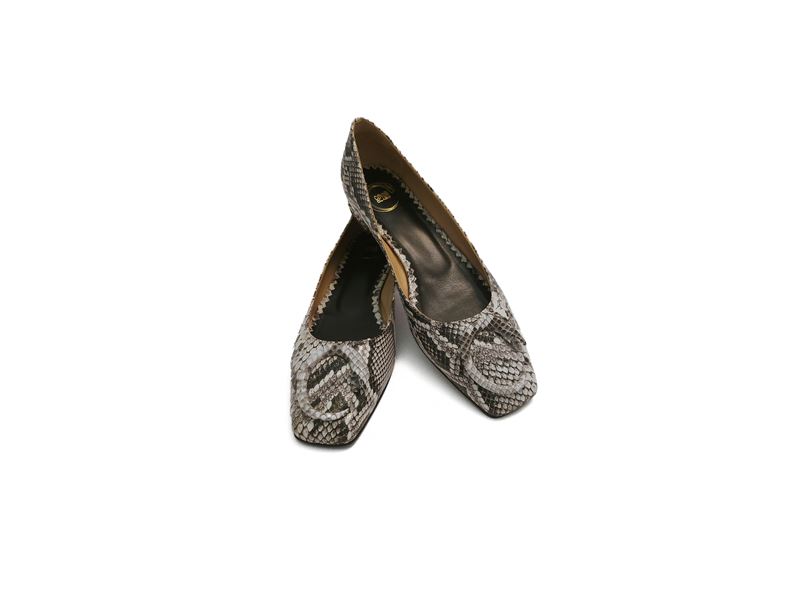 Cavalli Class, Ballerine in pitone bianco e nero con fibbia a forma di serpente