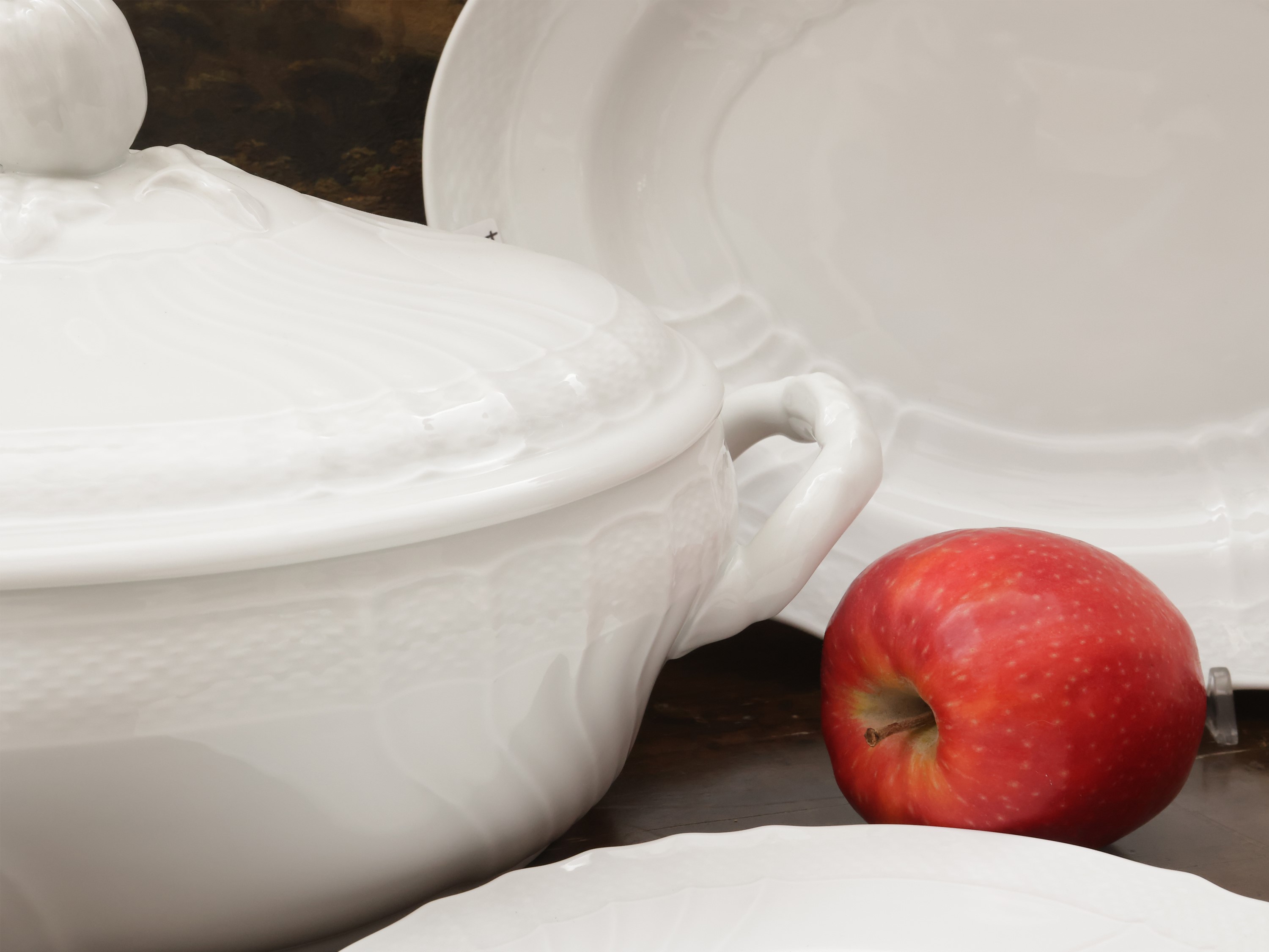 Richard Ginori, Servizio di piatti in porcellana per dodici persone