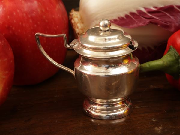 Small silver mustard maker, Lines, Bunn & Mason  (Birmingham 1895)  - Auction Florentine Style - Maison Bibelot - Casa d'Aste Firenze - Milano