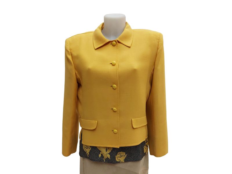Mila Schon - Giacchina in lana gialla e camicia fantasia