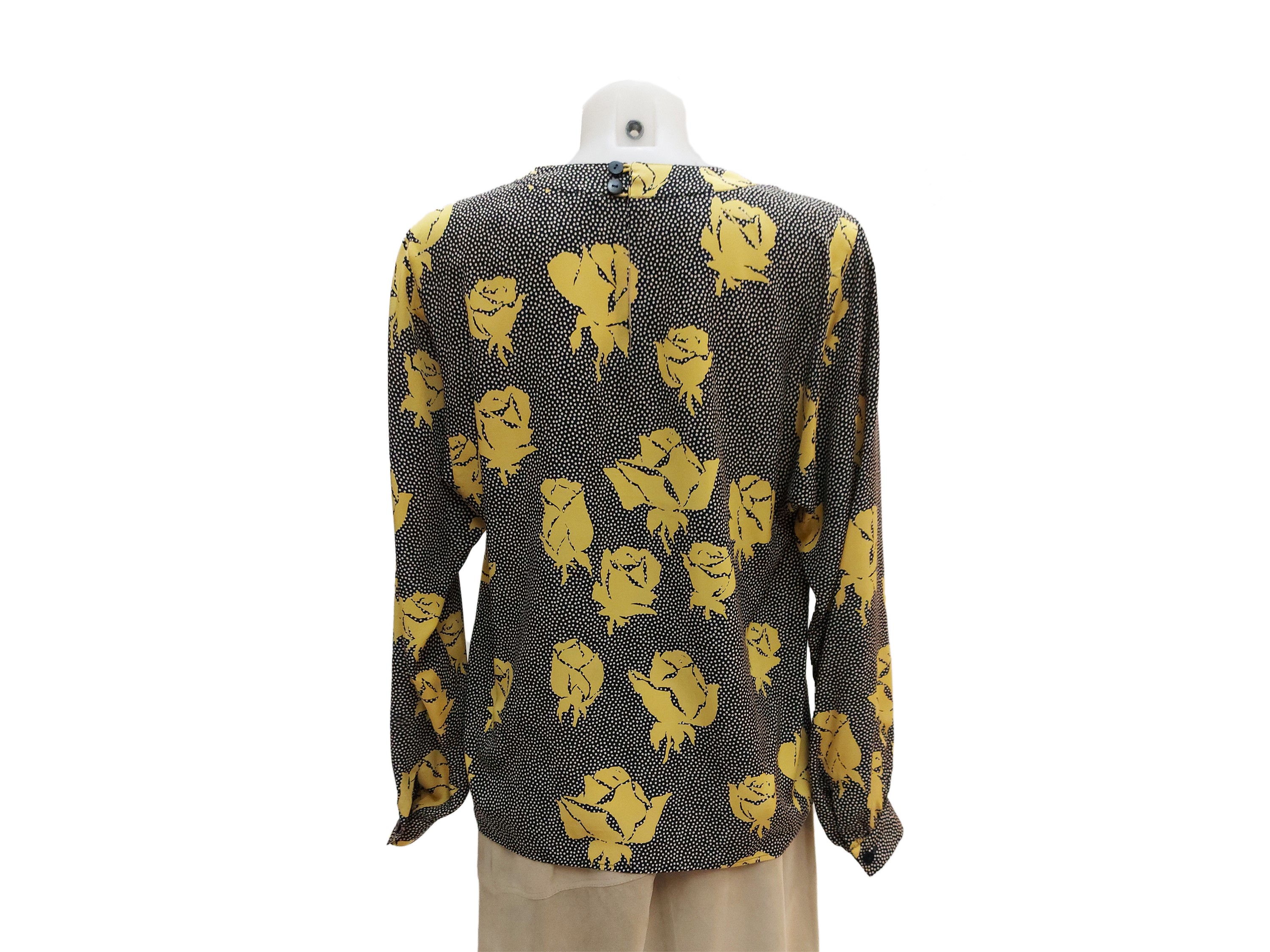 Mila Schon - Giacchina in lana gialla e camicia fantasia