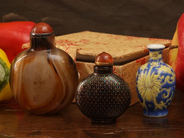 Collection of three snuff bottles