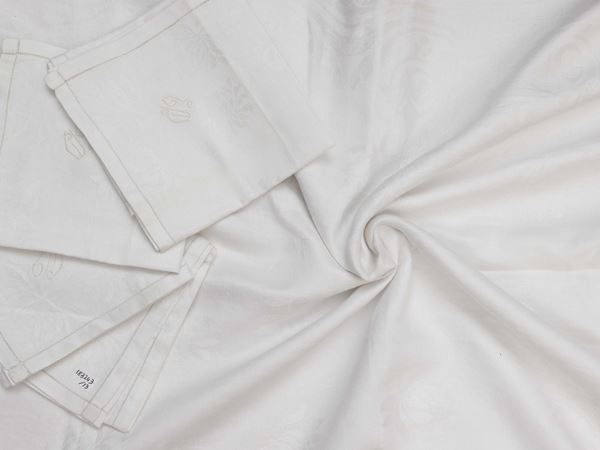 Flanders linen tablecloth