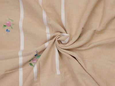 Copriletto in lino beige ricamato con motivi floreali policromi