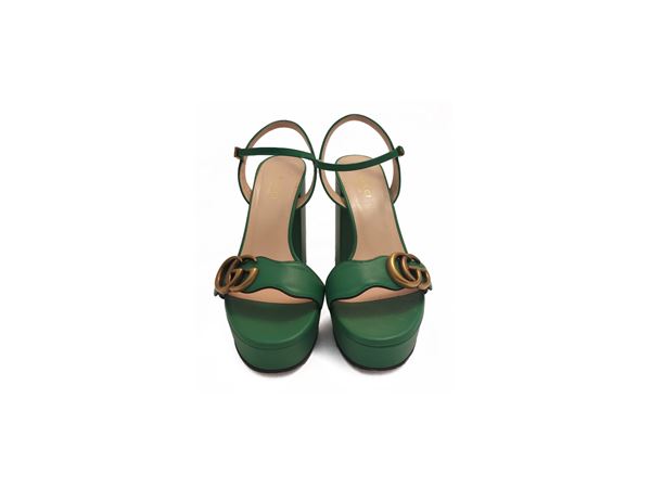 Gucci - Sandali con plateau in pelle verde