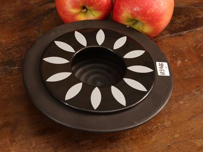 Manifattura MAS, Posacenere in ceramica smaltata con decoro geometrico