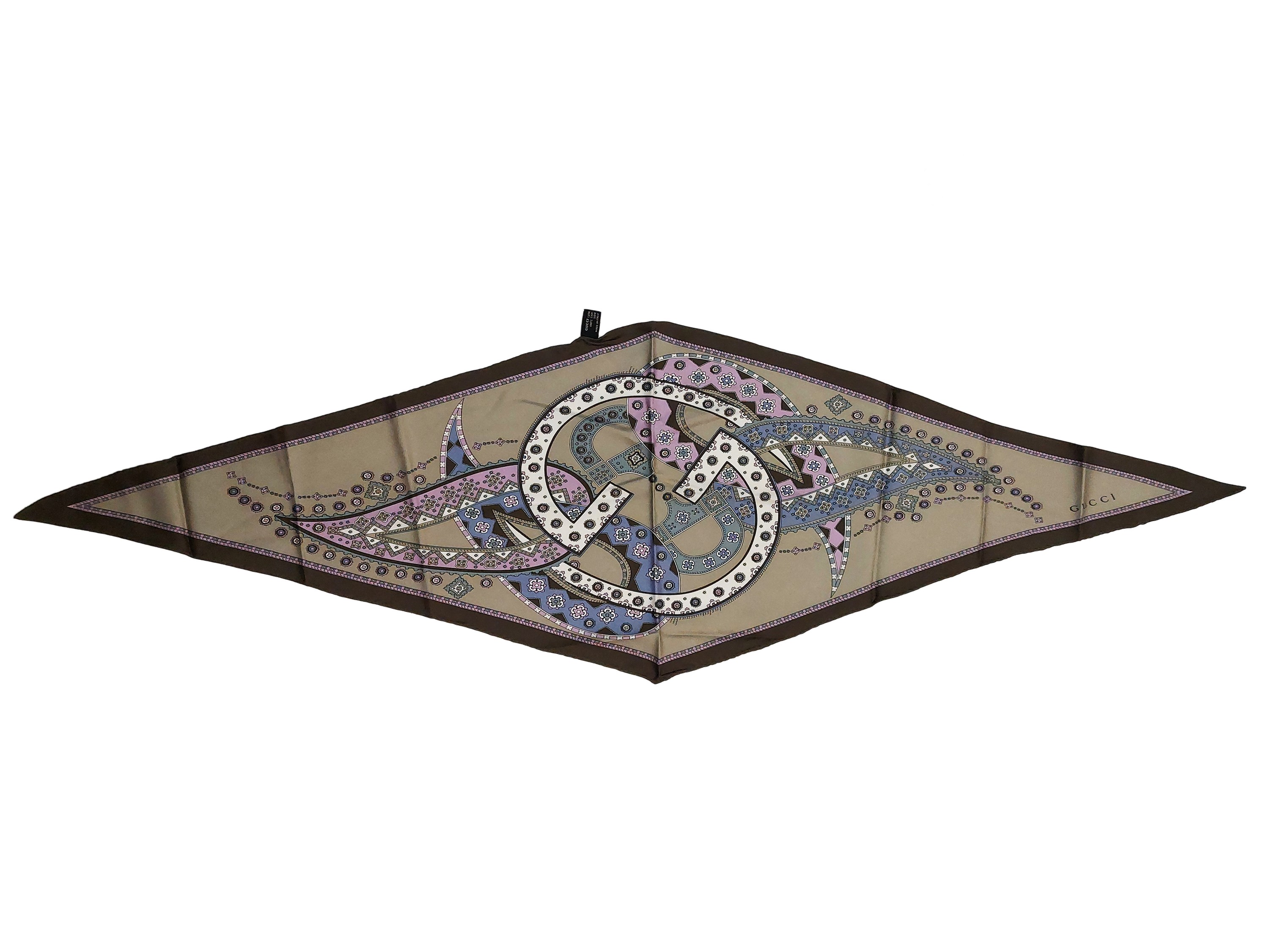 Gucci, Foulard in seta con motivo paisley verde e lilla