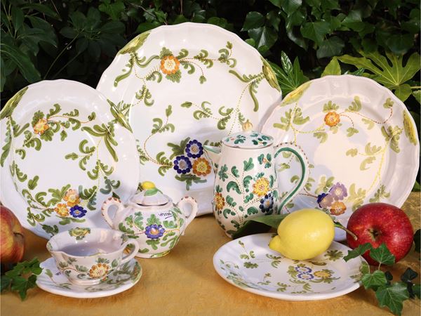 Service of dishes in glazed ceramic, Cantagallo