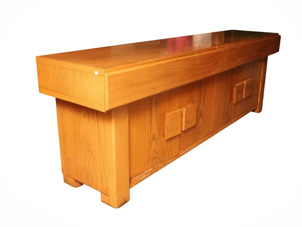 Modern style sideboard