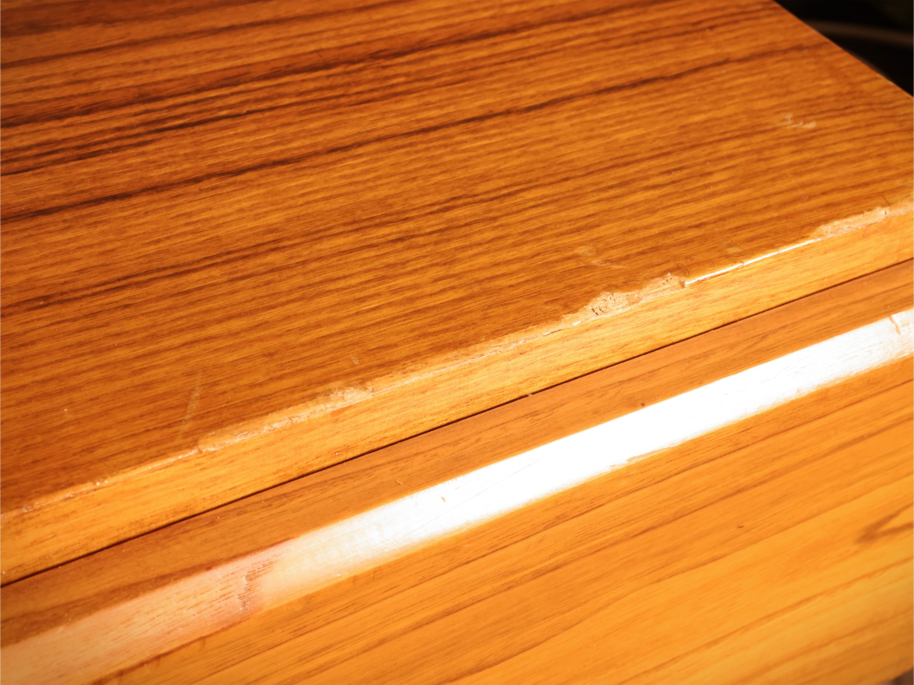 Giovanni Michelucci (stile, serie Torbecchia), Credenza di gusto moderno