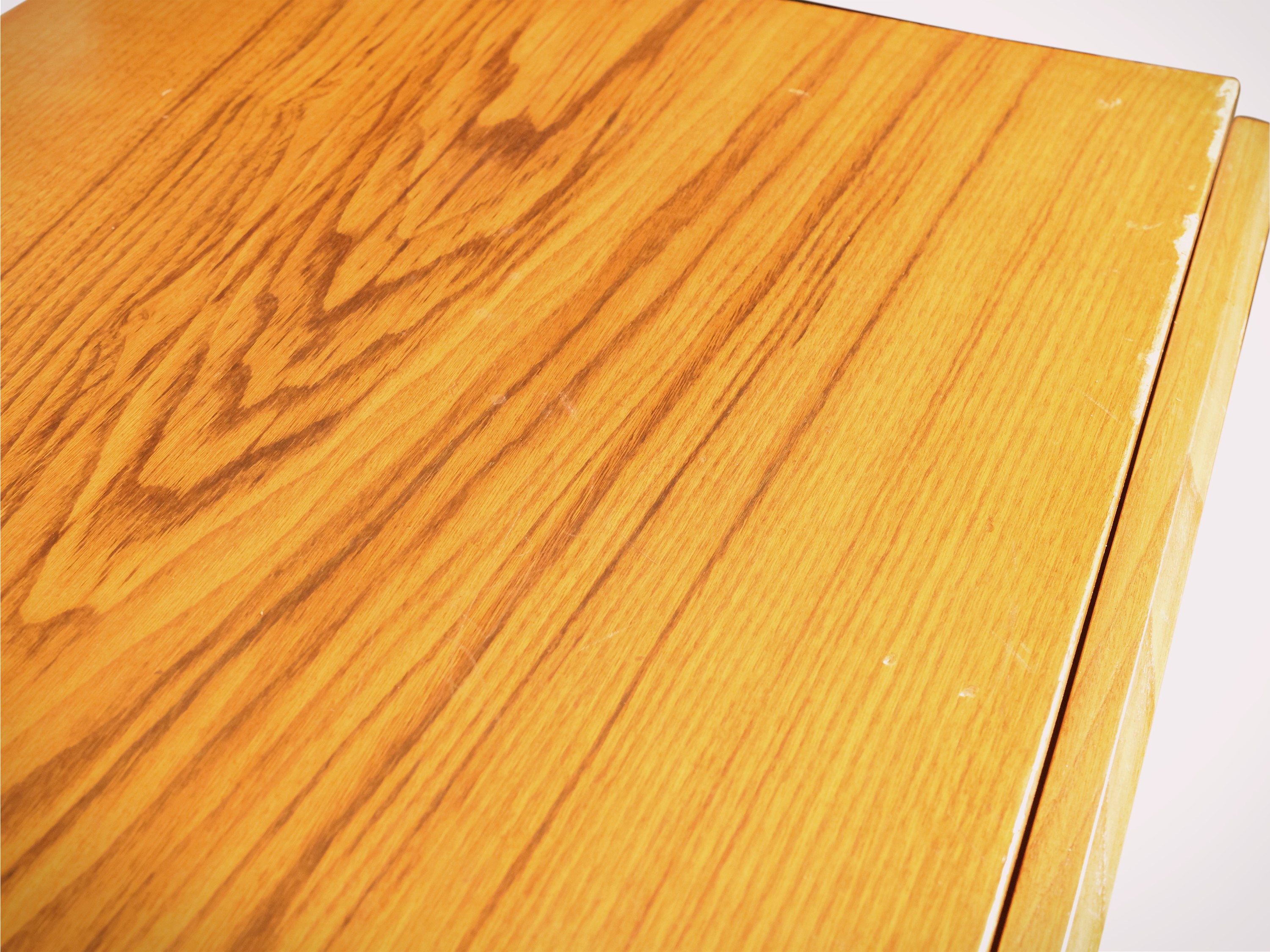 Giovanni Michelucci (stile, serie Torbecchia), Credenza di gusto moderno