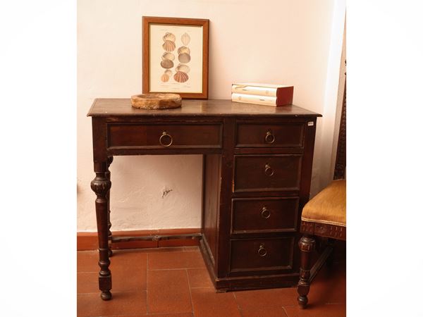 Piccolo scrittoio in legno tenero
