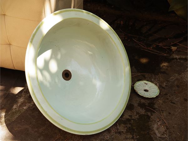 Large majolica sink