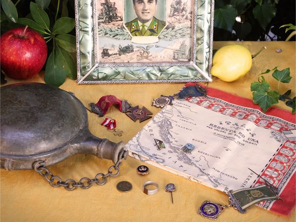 Militaria