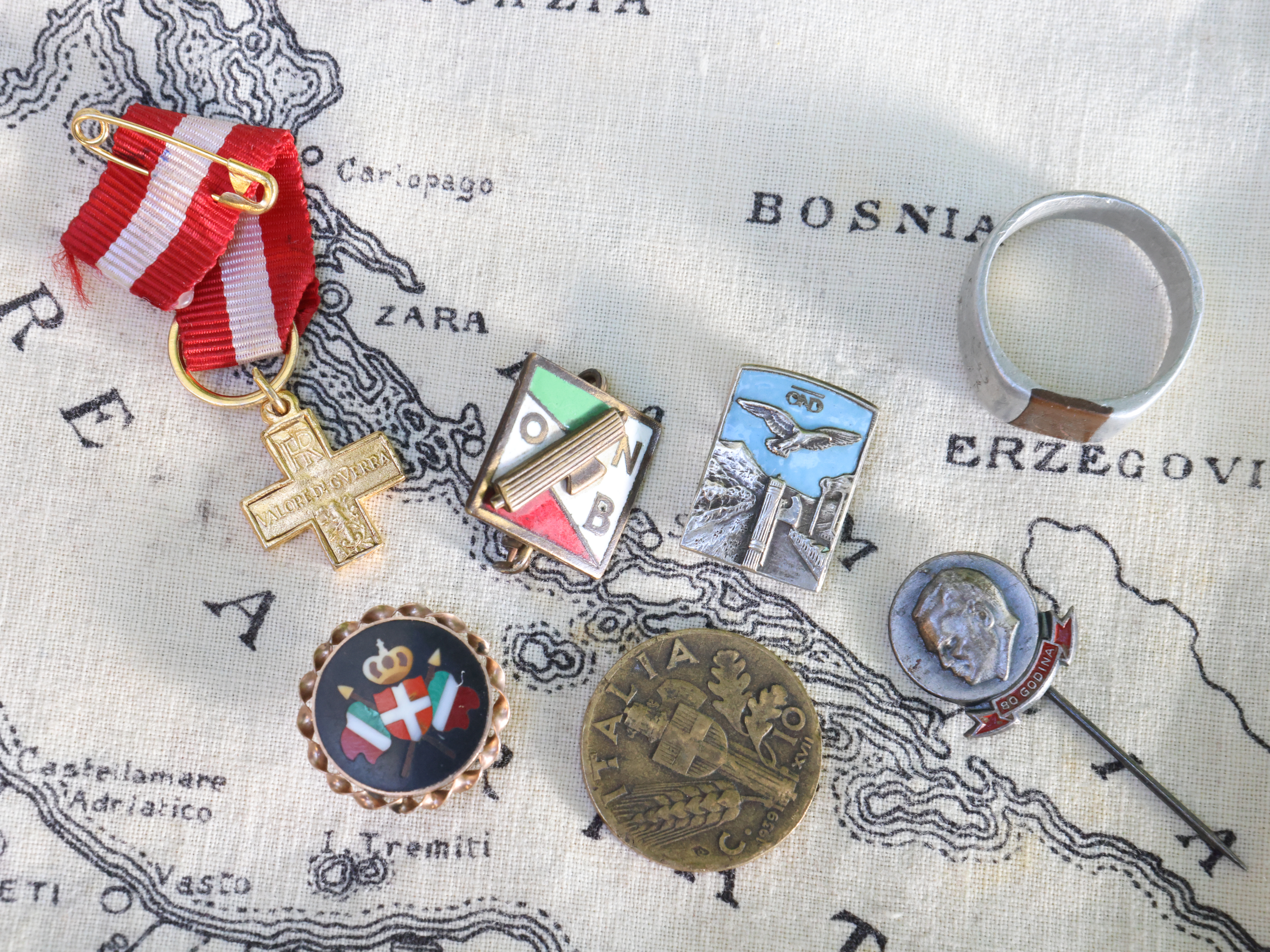 Militaria e collezione di curiosità, XIX/XX secolo