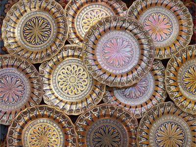 Cantagalli, Serie di dodici piatti in terracotta smaltata a lustro