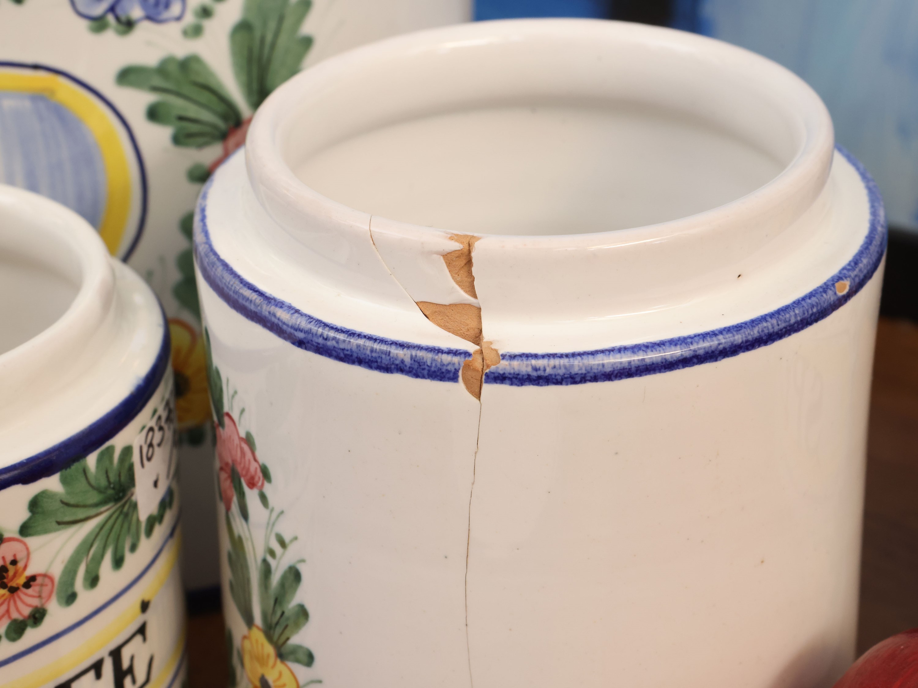 Deruta, Set di barattoli porta spezie in ceramica smaltata, decorazione floreale