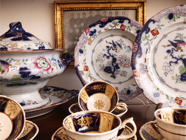 Miscellany of vintage table accessories