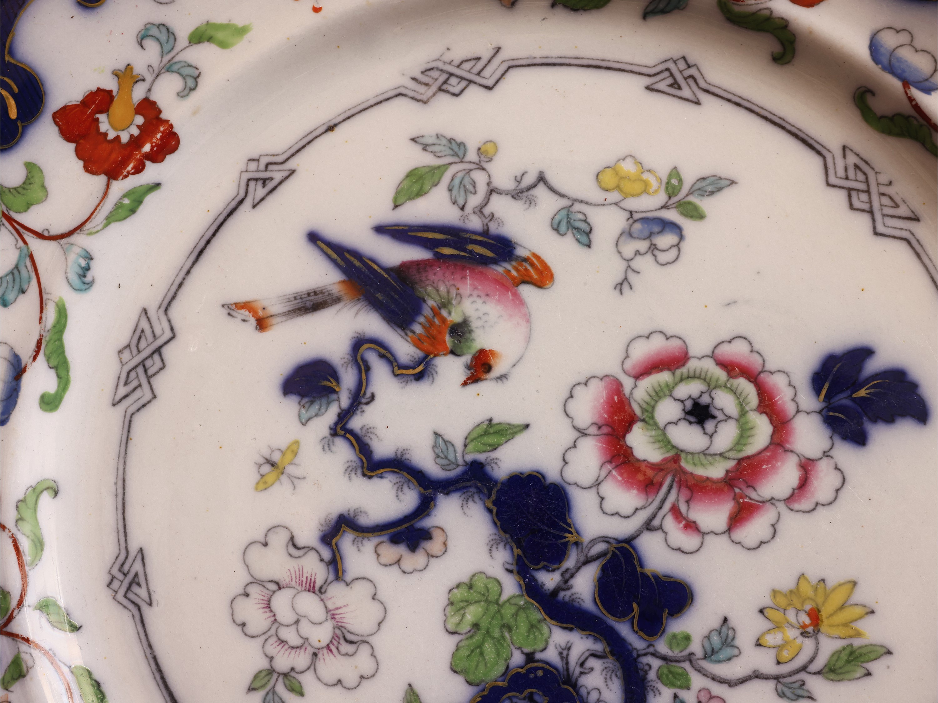Miscellanea per la tavola d’epoca, terraglia decorata a fiori, con zuppiera (XIX/XX secolo)