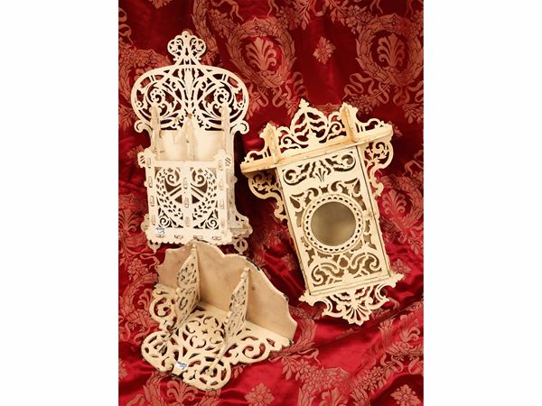 Accessori decorativi da parete in legno laccato bianco