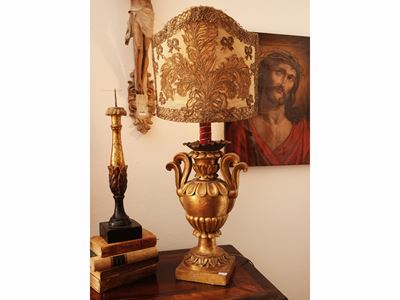 Portapalmetta, in legno intagliato e dorato, XIX secolo