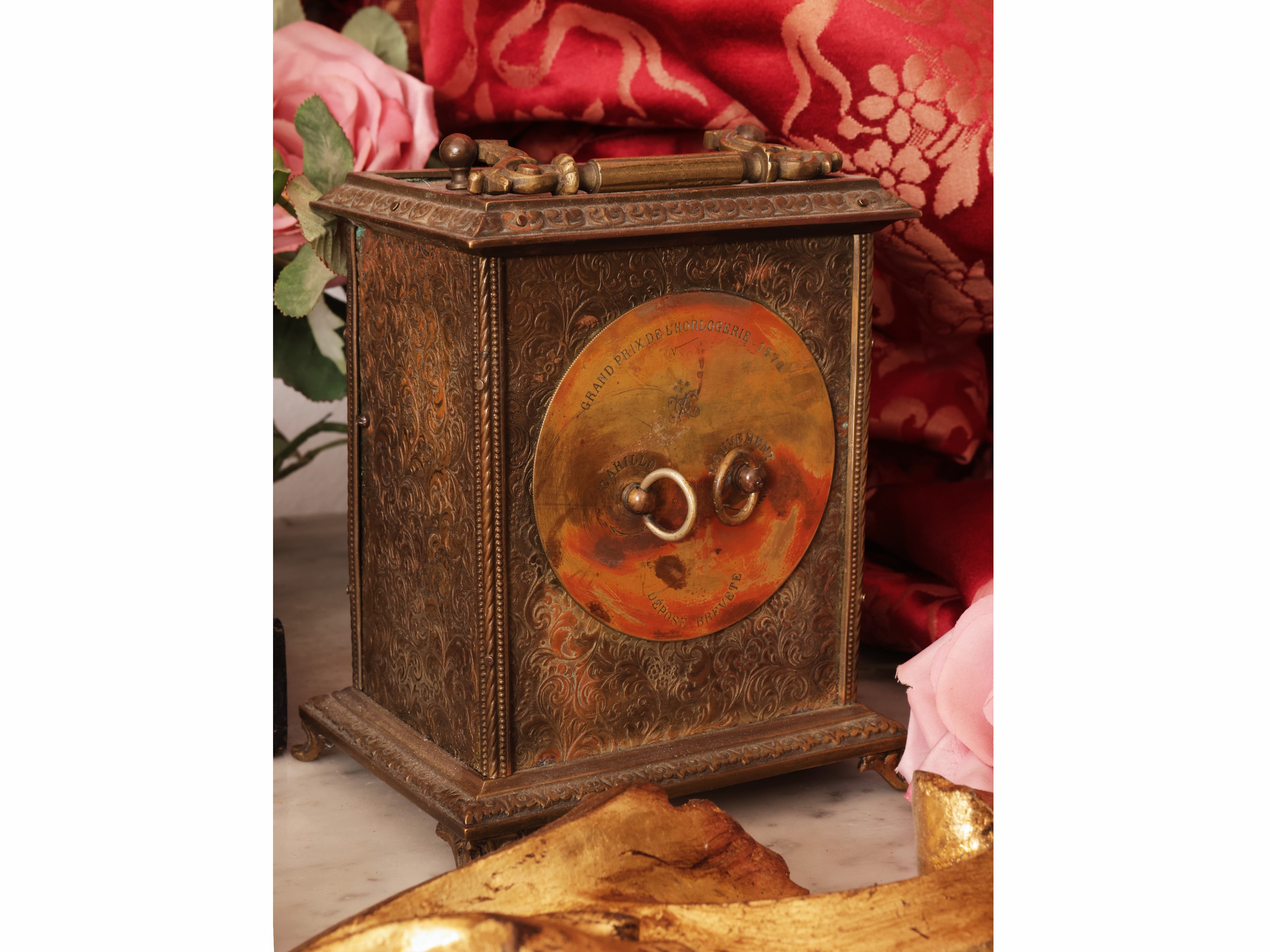 Scatola intarsiata e accessori decorativi, curiosità d’epoca (XIX/XX secolo)