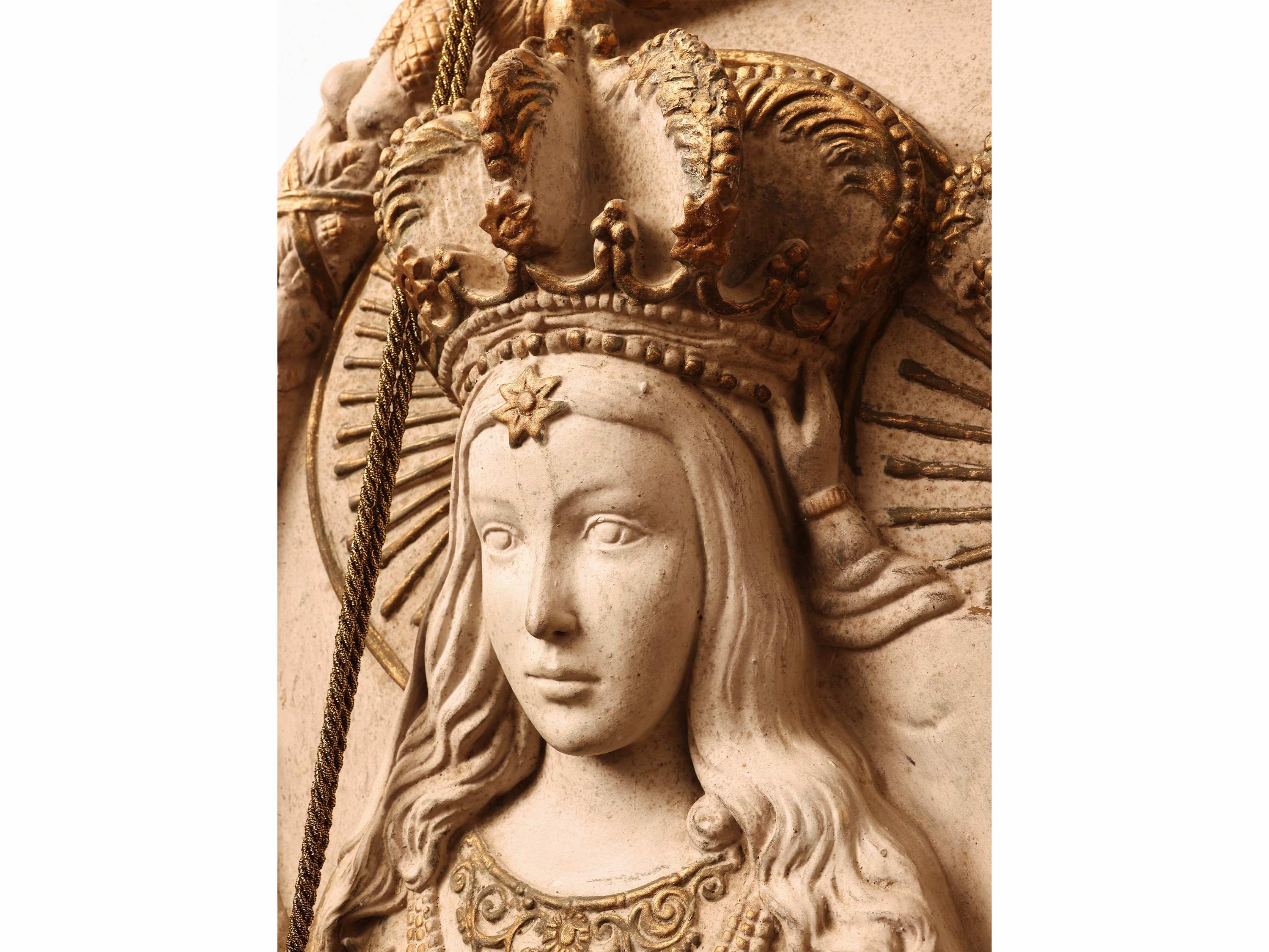 Tondo a bassorilievo, gesso patinato raffigurante Madonna con Bambino